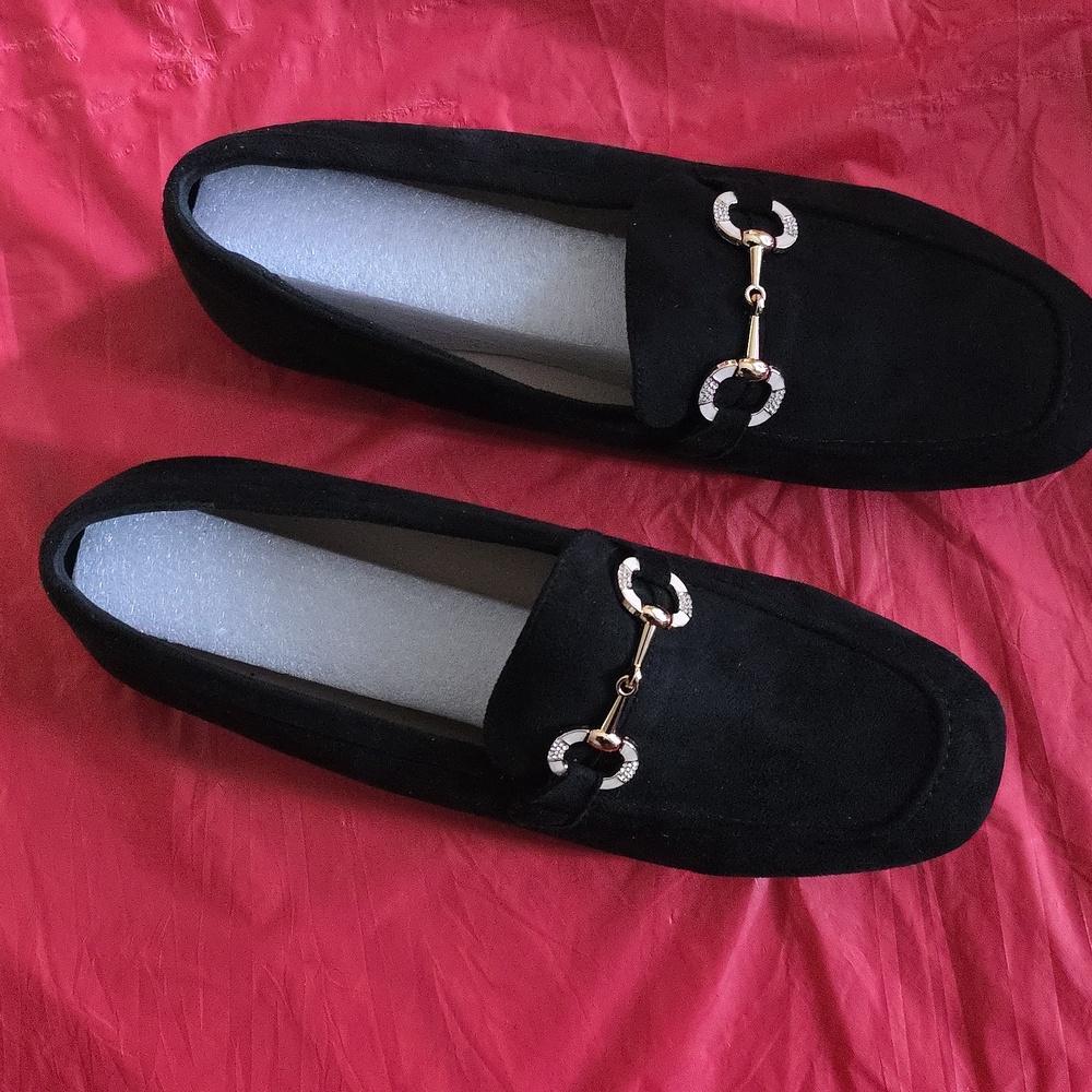 Womens Size 12-W Blk Suede Loafer